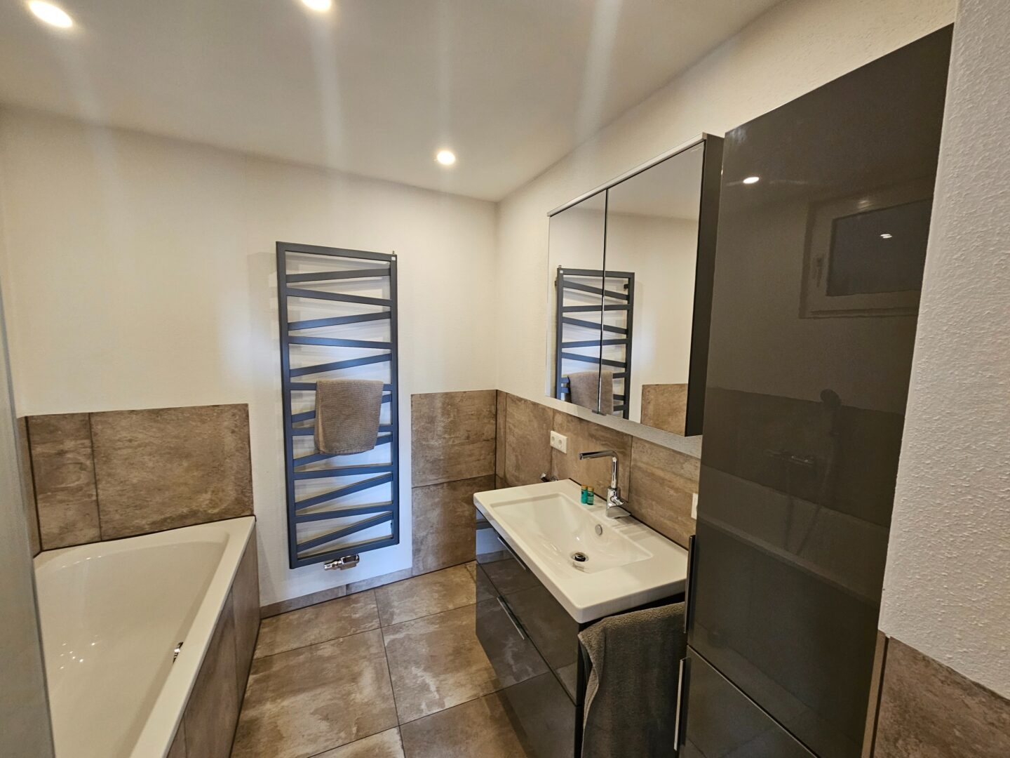 Bad mit Handtuchtrockner